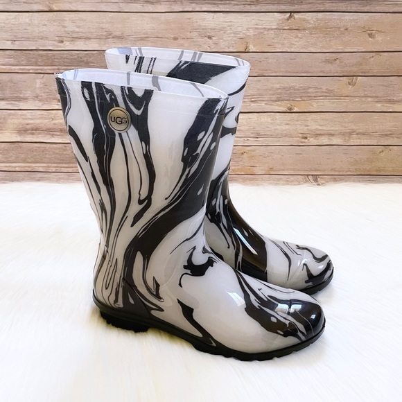 UGG Women’s Sienna Marbled Black And White Rain Boots - Picture 1 of 7